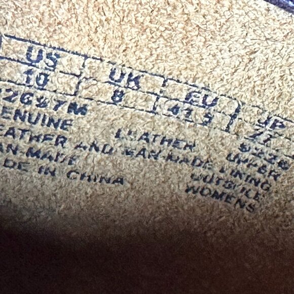 Women's Timberland Boots size 10 - Picture 13 of 16